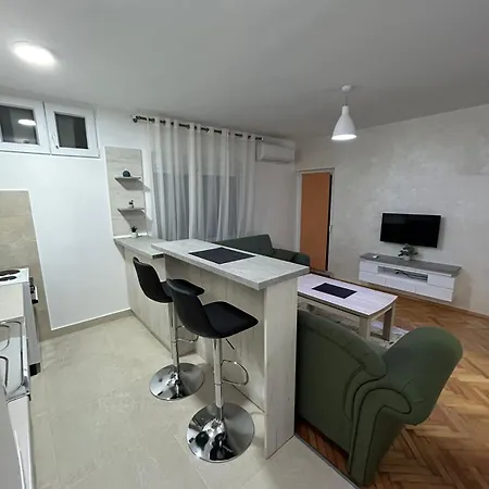 Apartman Autobuska Podgorica Exterior photo